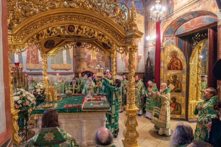 Предстоятель Белорусской Православной Церкви принял участие в торжествах в Троице-Сергиевой лавре в честь преподобного Сергия, игумена Радонежского