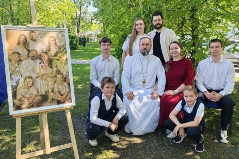 Счастливая семья — единая страна